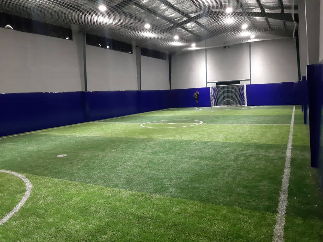 سالن چمن مصنوعی کوه پای